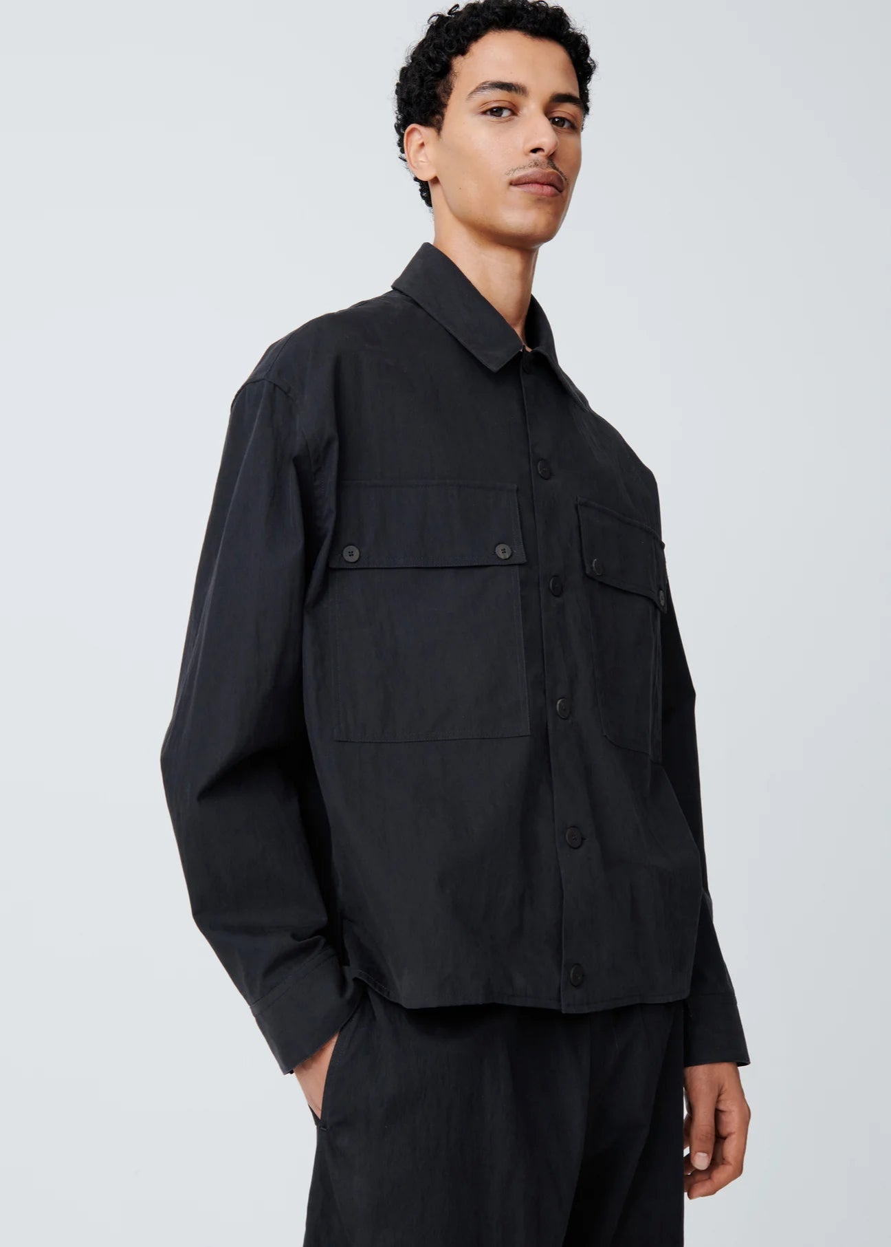 OVERSHIRT IN BLACK