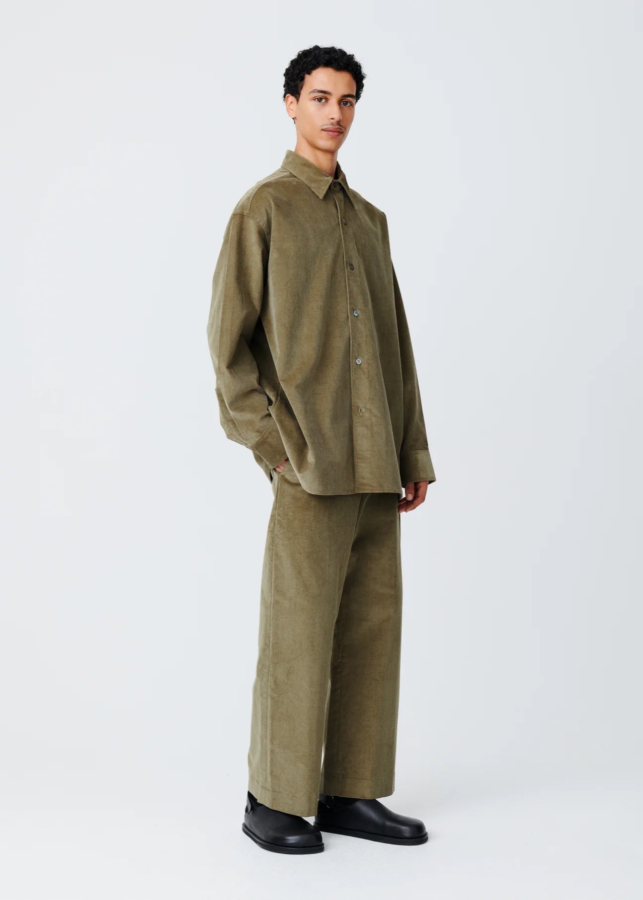 WOKRPANT IN OLIVE